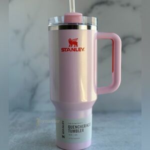 Stanley Rose Petal Shimmer Quencher H2.0 Flowstate Tumbler 40 oz